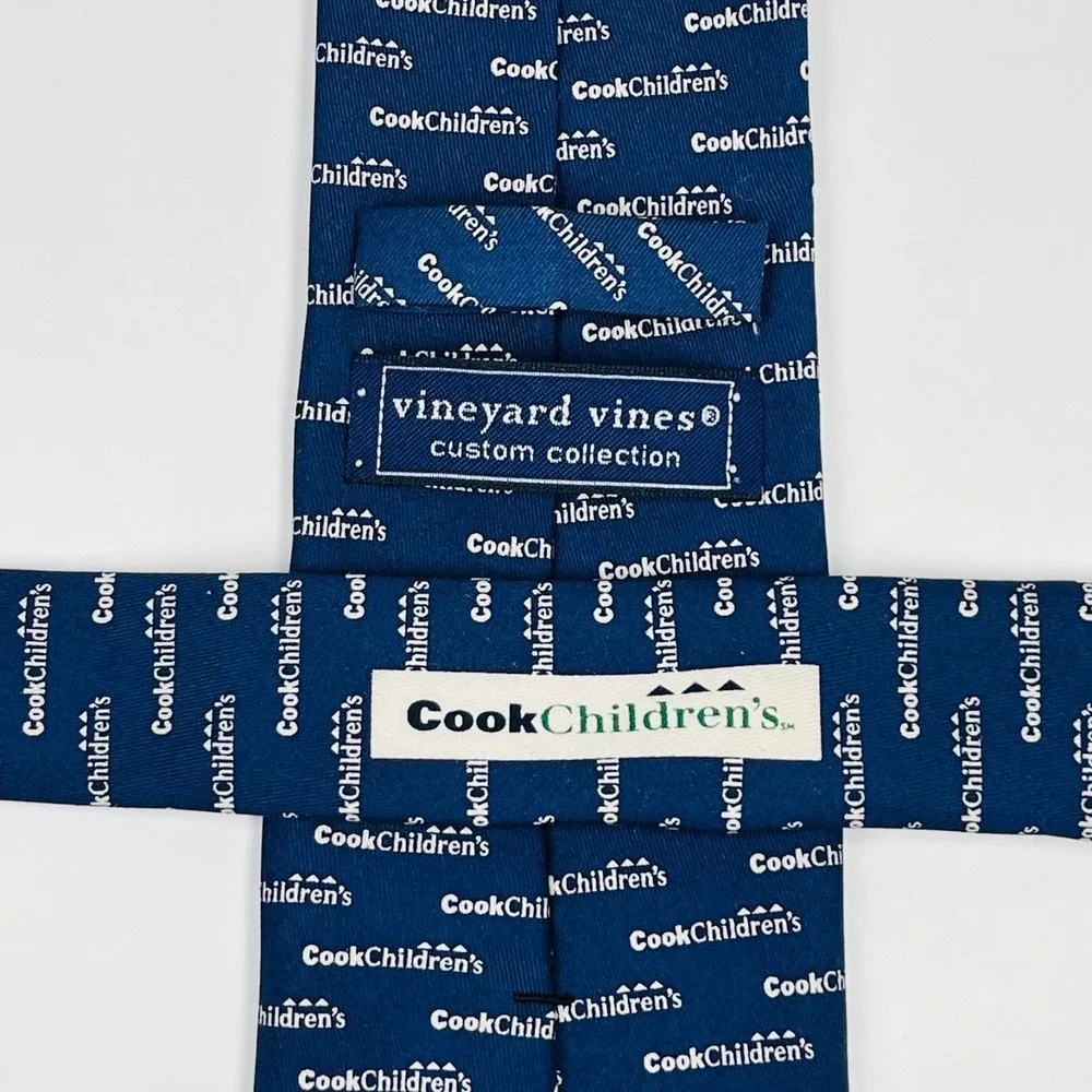 Vineyard Vines Custom Collection Silk 60